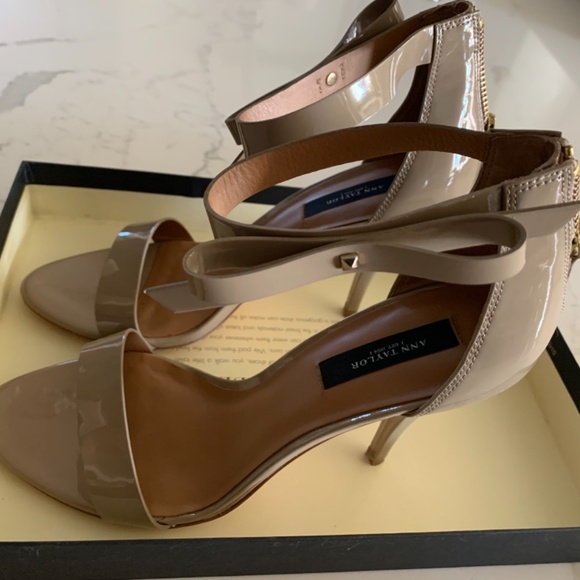 Ann Taylor Greta Bow Heel Sandal - Picture 6 of 6